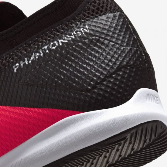 Nike Phantom Vision 2 Academy Dynamic Fit IC | Laser Crimson / Black / Metallic Silver - Click Image to Close