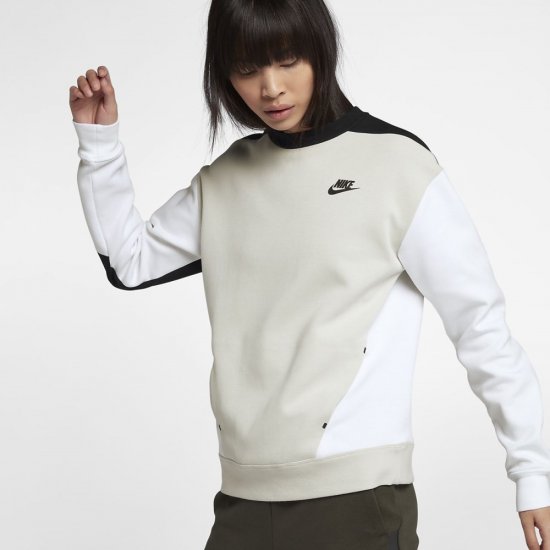 Nike Sportswear Tech Fleece | Light Bone - Click Image to Close