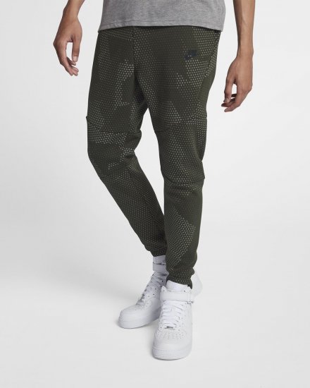 Nike Sportswear Tech Fleece | Sequoia / Black - Click Image to Close