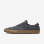 Nike SB Shane | Dark Grey / Dark Grey / Gum Light Brown / Black  Nike SB Shane | Dark Grey / Dark Grey / Gum Light Brown / Black
