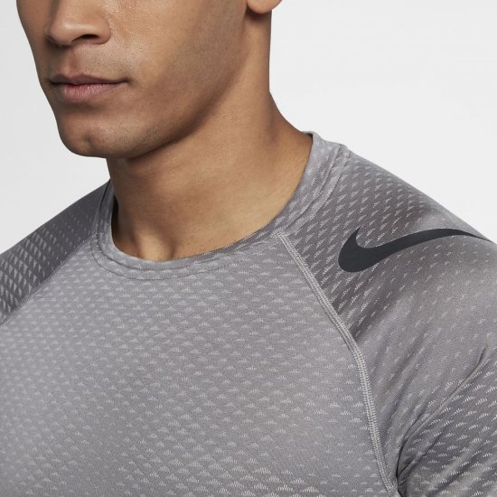 Nike Pro HyperCool | Atmosphere Grey / Black - Click Image to Close