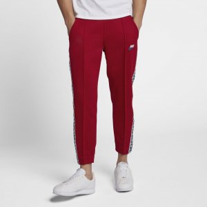 Nike Sportswear | Gym Red / Sail