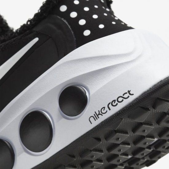 Nike CruzrOne | Black / White - Click Image to Close