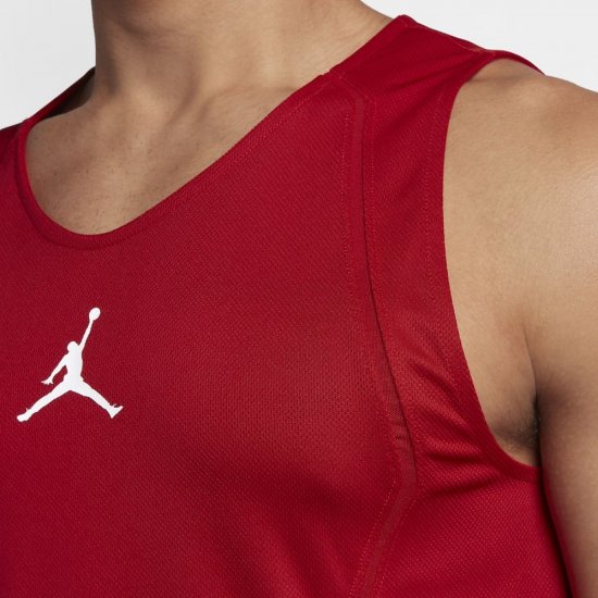 Jordan Ultimate Flight | Gym Red / University Red / White - Click Image to Close