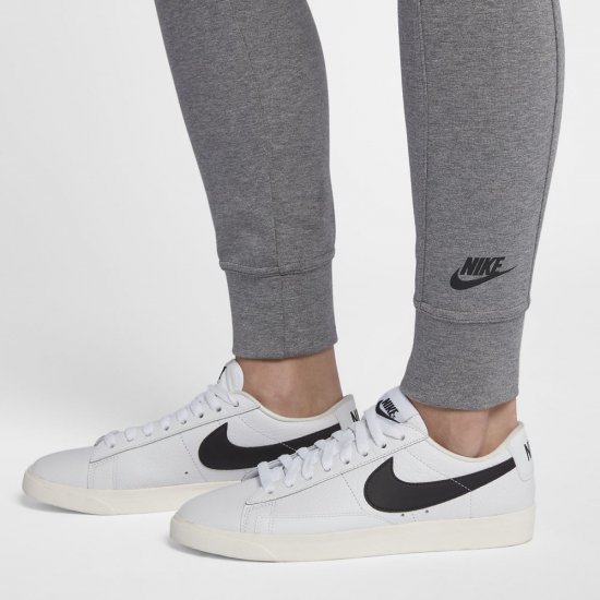 Nike Sportswear Essential | Carbon Heather / Black - Click Image to Close