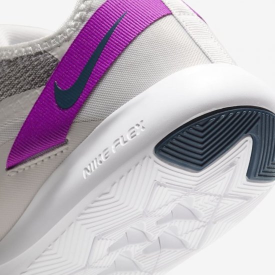 Nike Flex TR 9 | Photon Dust / Vivid Purple / Light Smoke Grey / Valerian Blue - Click Image to Close