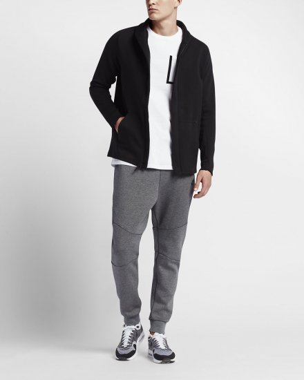 Nike Sportswear Tech Fleece | Carbon Heather / Black / Black - Click Image to Close