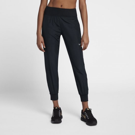 Nike Essential | Black - Click Image to Close