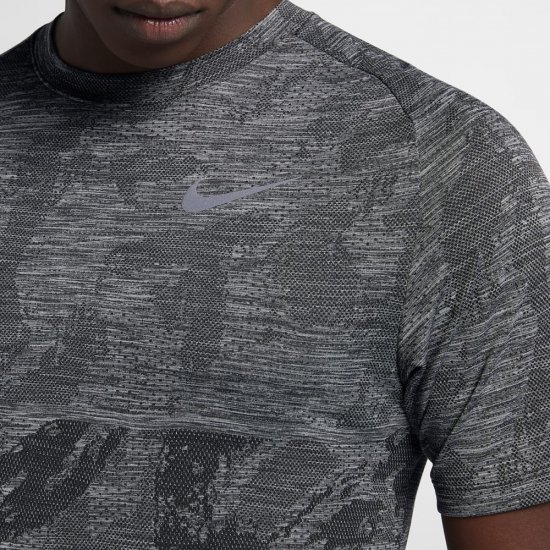 Nike Medalist | Black / Wolf Grey - Click Image to Close