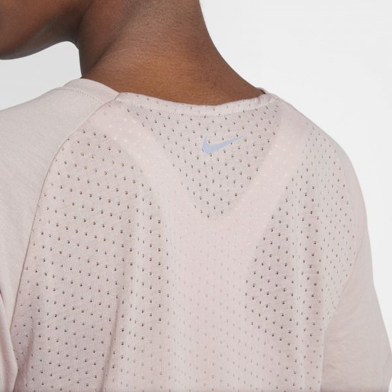 Nike Dri-FIT Tailwind | Particle Rose - Click Image to Close