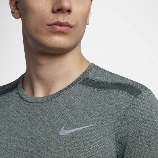 Nike Dri-FIT Miler Cool | Clay Green / Heather / Clay Green - Click Image to Close