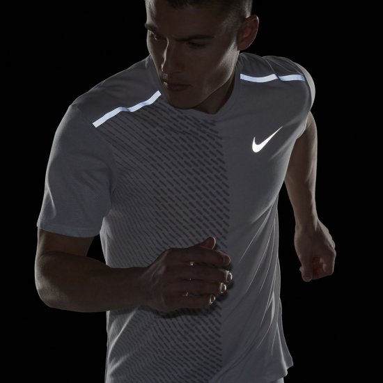 Nike Tailwind | Vast Grey / Atmosphere Grey - Click Image to Close