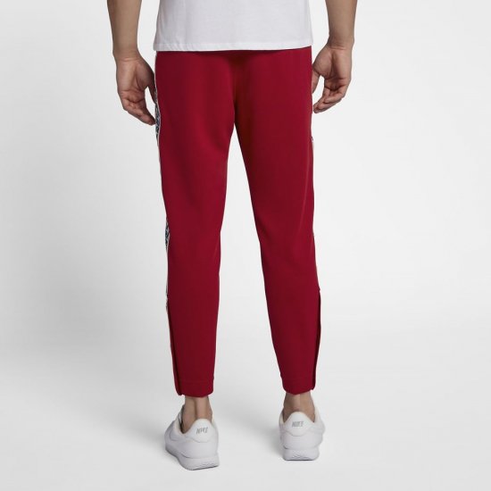 Nike Sportswear | Gym Red / Sail - Click Image to Close
