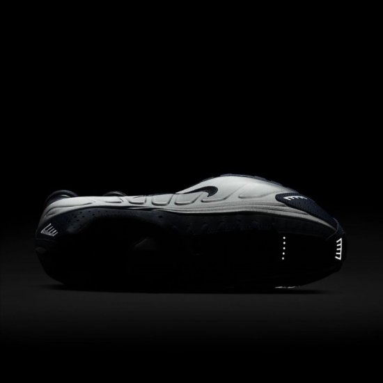 Nike Shox R4 | Midnight Navy / Metallic Silver / Black - Click Image to Close