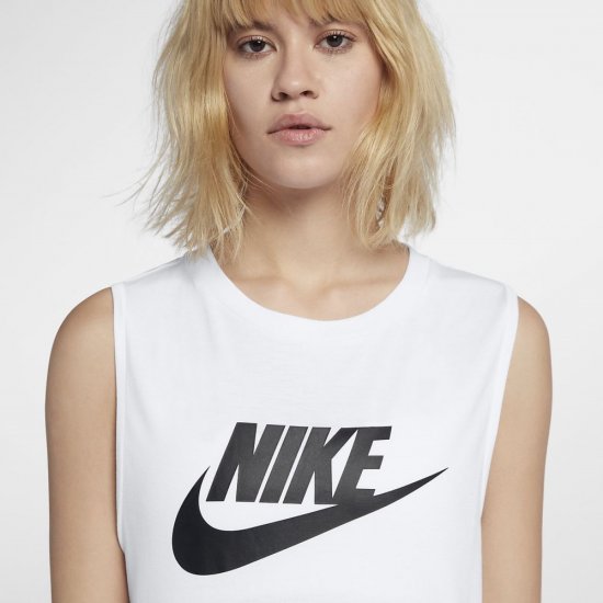 Nike Sportswear | White / Black - Click Image to Close