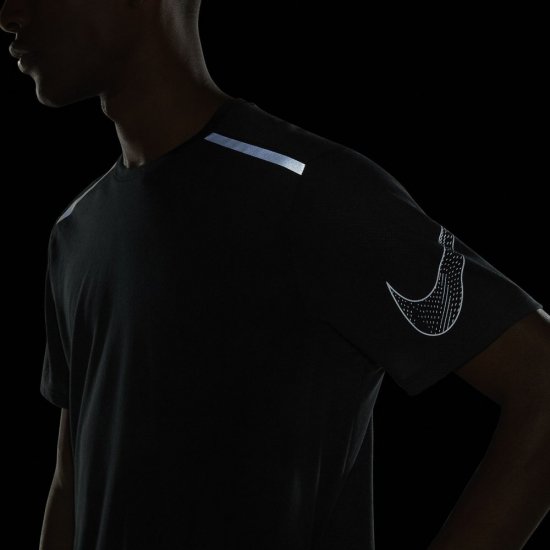 Nike Rise 365 | Black / Metallic Silver - Click Image to Close