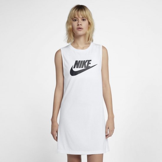 Nike Sportswear | White / Black - Click Image to Close