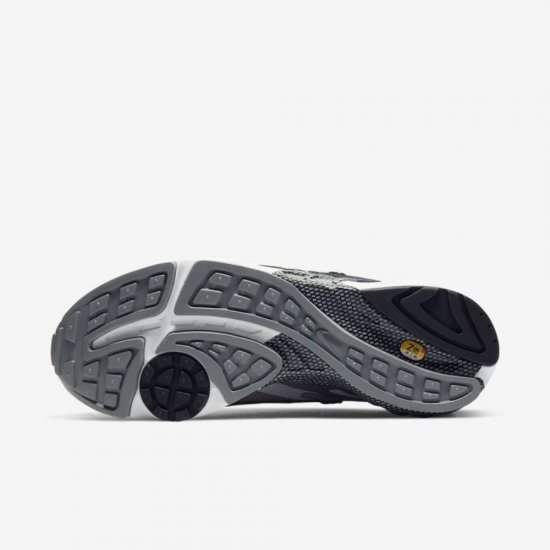 Nike Air Ghost Racer | Cool Grey / Wolf Grey / Dark Grey / Black - Click Image to Close