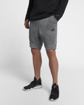 Nike Sportswear Tech Fleece | Carbon Heather / Black