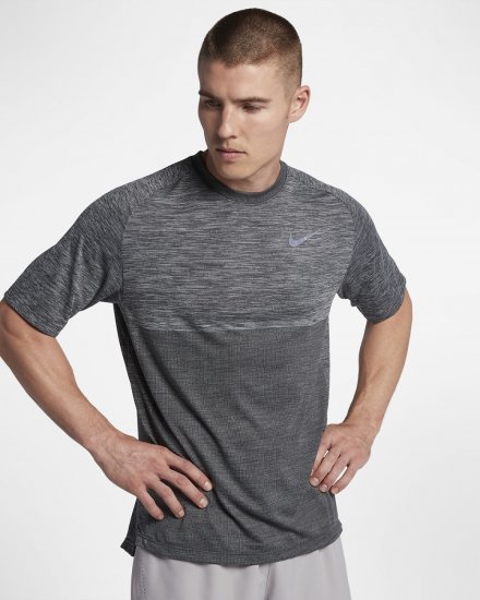 Nike Dri-FIT Medalist | Wolf Grey / Black - Click Image to Close