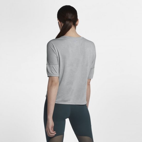 Nike Dri-FIT Medalist | Barely Grey / Light Pumice - Click Image to Close