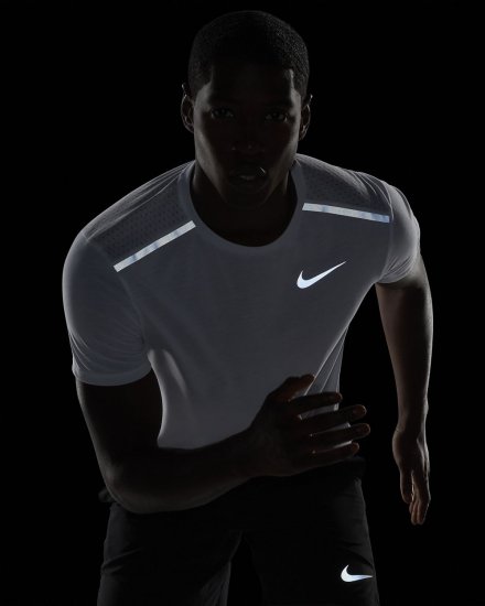 Nike Dri-FIT Rise 365 | White / Metallic Silver - Click Image to Close