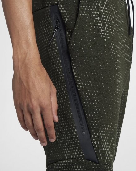 Nike Sportswear Tech Fleece | Sequoia / Black - Click Image to Close