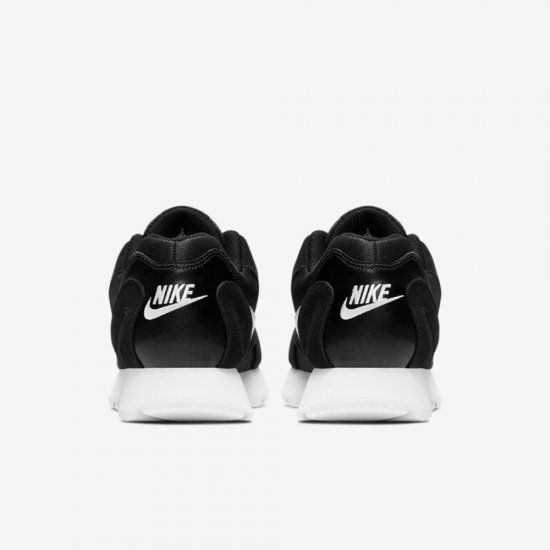 Nike Delfine | Black / White - Click Image to Close