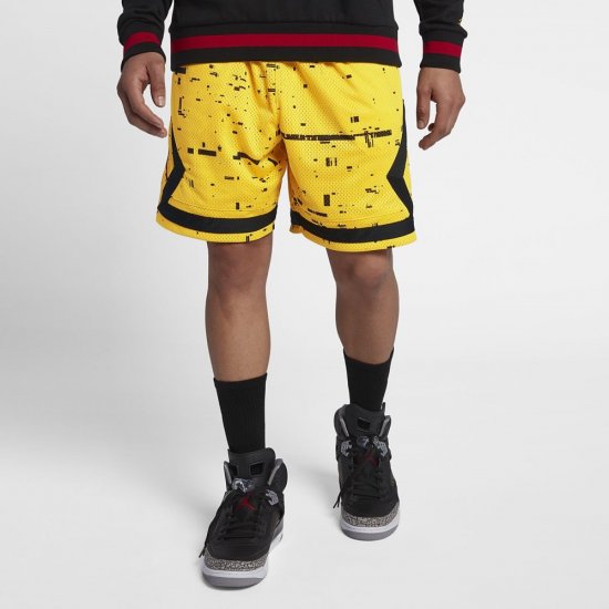 Jordan Lifestyle Last Shot Diamond | Tour Yellow / Black / Gym Red - Click Image to Close