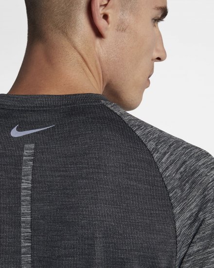 Nike Dri-FIT Medalist | Wolf Grey / Black - Click Image to Close