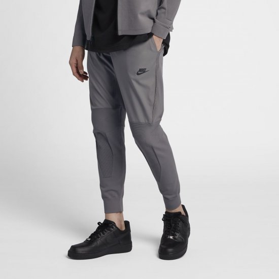 Nike Sportswear Tech Knit | Gunsmoke / Black - Click Image to Close