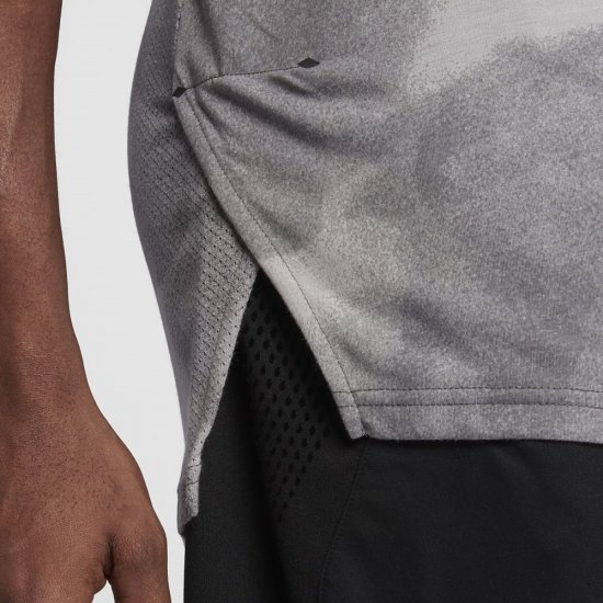 Nike Breathe Elite | Atmosphere Grey / White - Click Image to Close