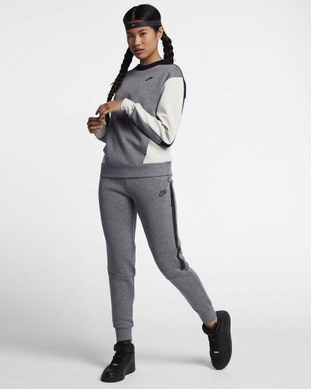Nike Sportswear Tech Fleece | Carbon Heather / Heather / Black - Click Image to Close