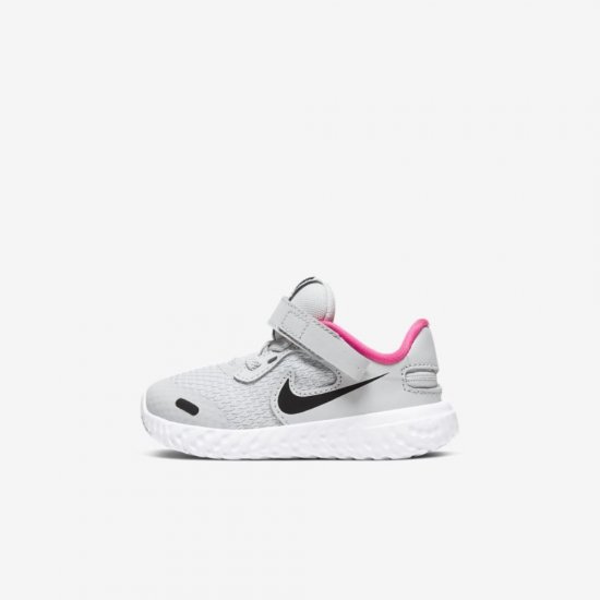 Nike Revolution 5 FlyEase | Photon Dust / White / Pink Glow / Black - Click Image to Close
