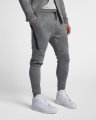 Nike Sportswear Tech Fleece | Carbon Heather / Black