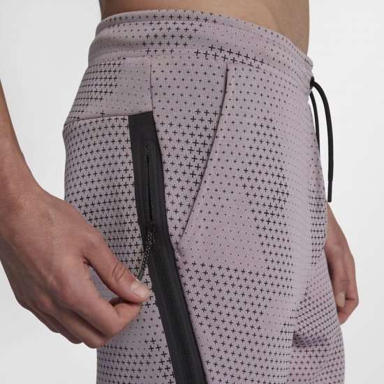 Nike Sportswear Tech Fleece | Elemental Rose / Black - Click Image to Close