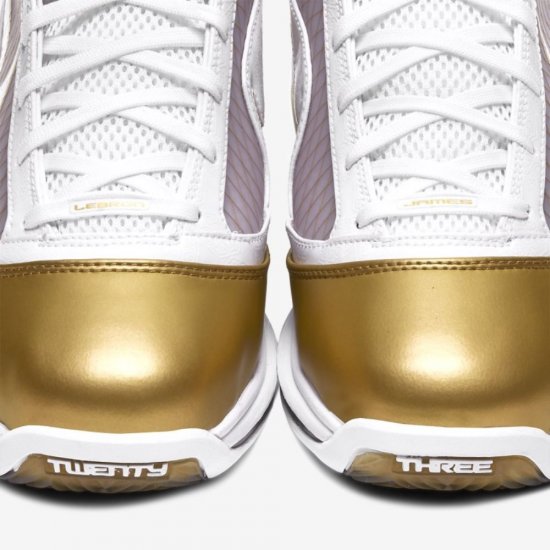 LeBron 7 QS | White / Metallic Gold / White - Click Image to Close