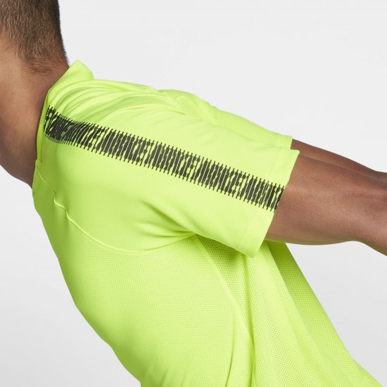 Nike Breathe Squad | Volt / Black / Black - Click Image to Close