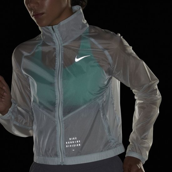 Nike Run Division | Barely Grey - Click Image to Close